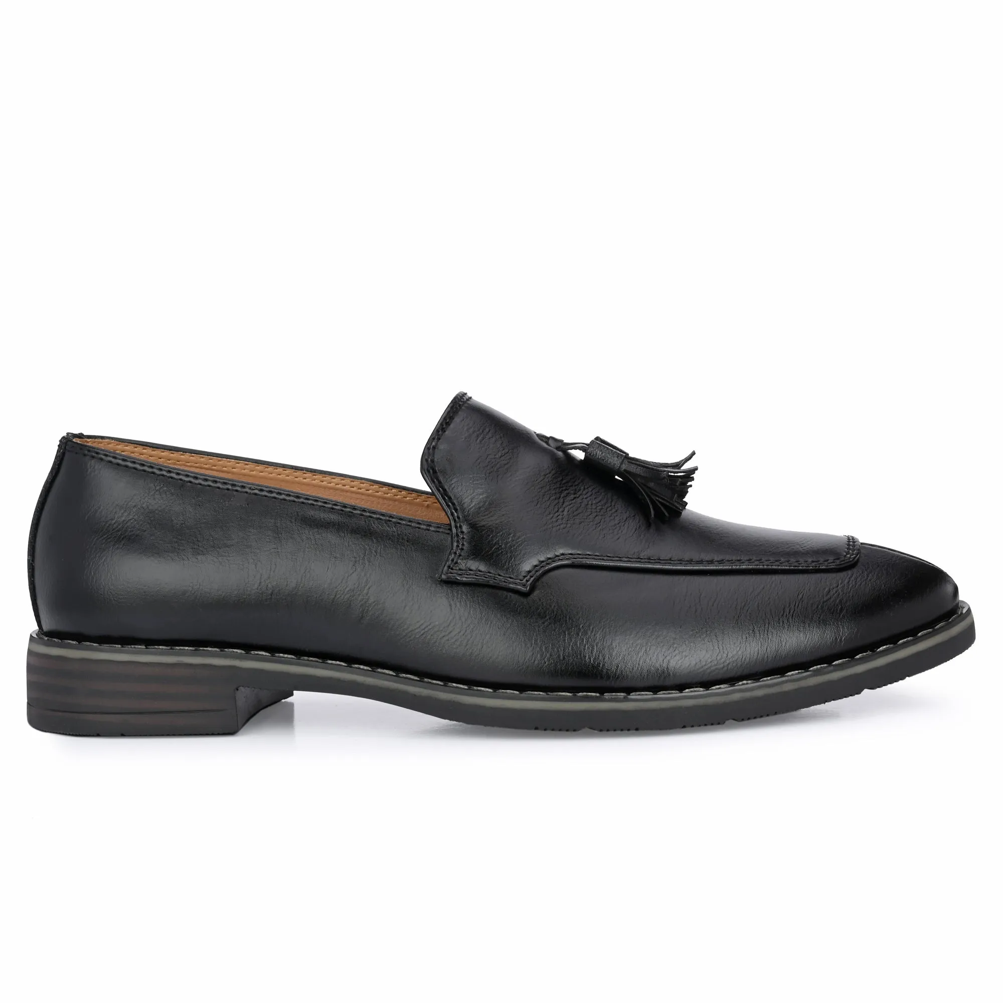 Attitudist Unisex Handcrafted Black Plain Tassel Loafer With Double Stitched Vamp