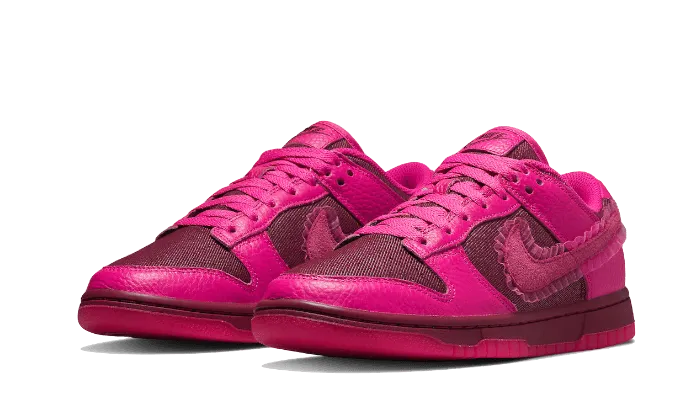 Dunk Low Valentines Day (2022)